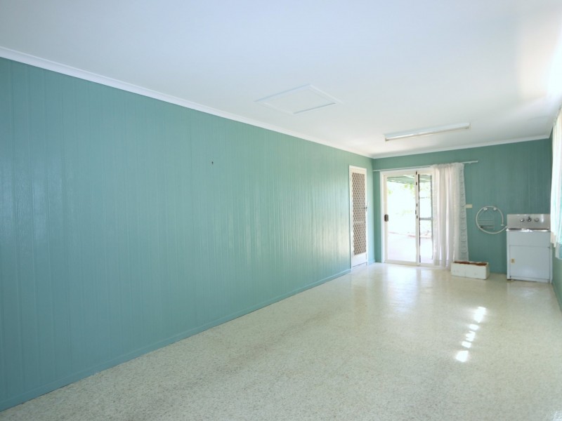 8 Fern Court, Emerald QLD 4720