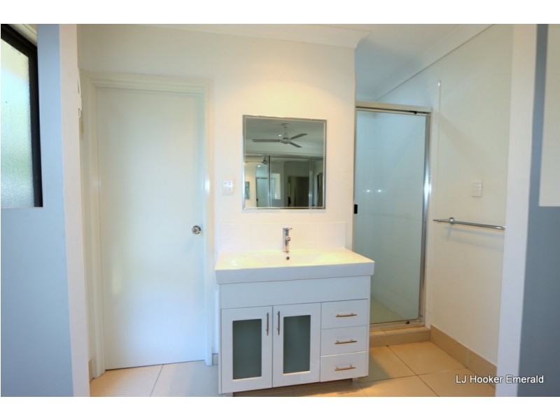 64 Long Street, Emerald QLD 4720