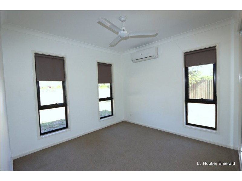 64 Long Street, Emerald QLD 4720