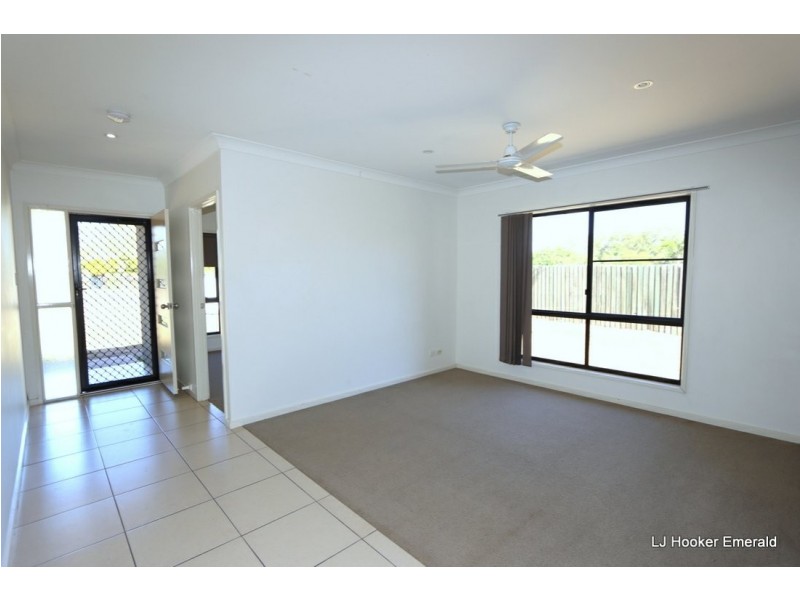 64 Long Street, Emerald QLD 4720