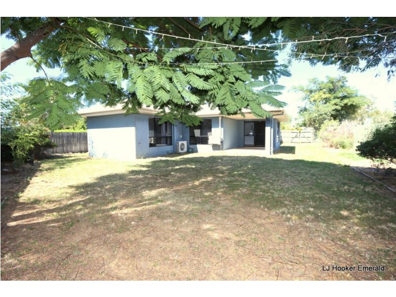 64 Long Street, Emerald QLD 4720