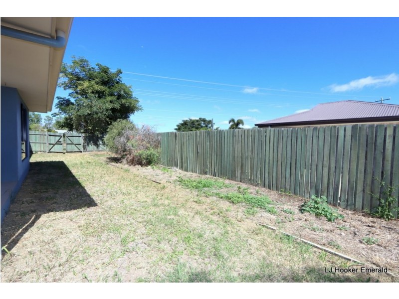 64 Long Street, Emerald QLD 4720