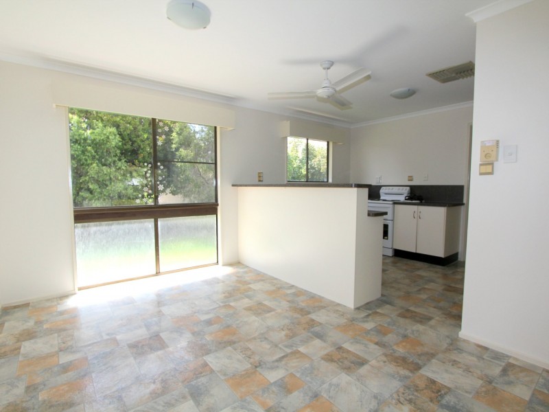 5 Mellish Crescent, Emerald QLD 4720