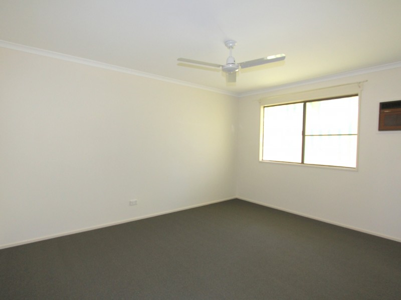 5 Mellish Crescent, Emerald QLD 4720