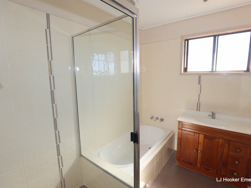 169 Opal Street, Emerald QLD 4720