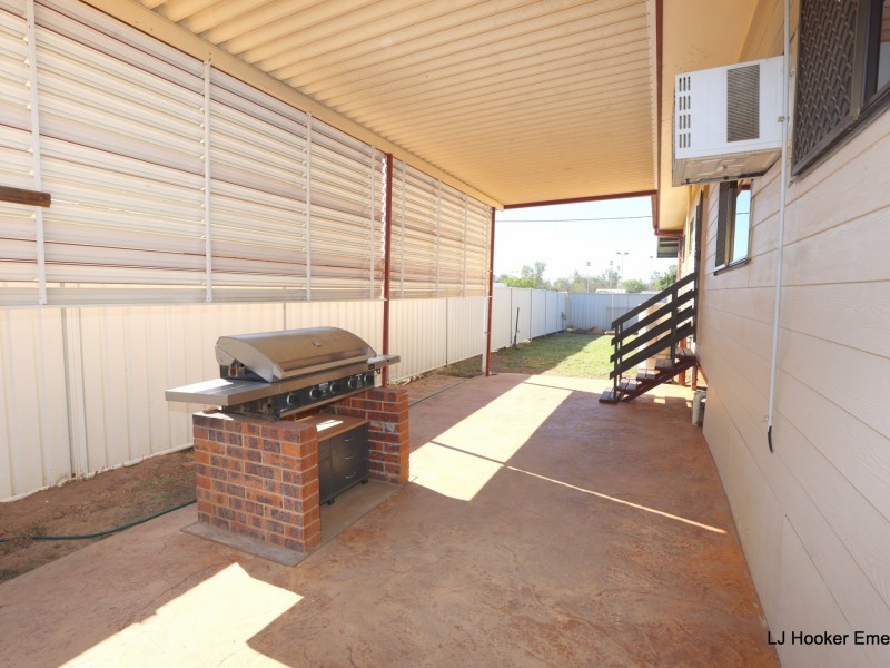 169 Opal Street, Emerald QLD 4720