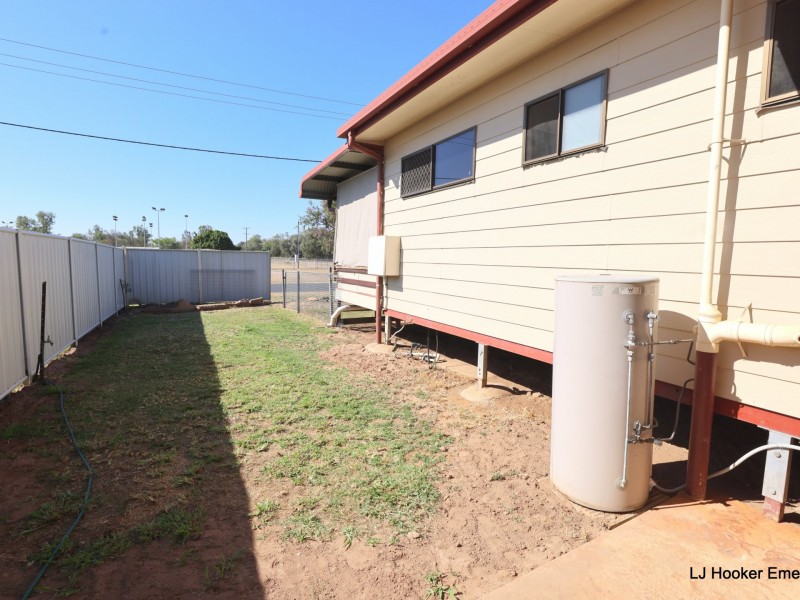 169 Opal Street, Emerald QLD 4720