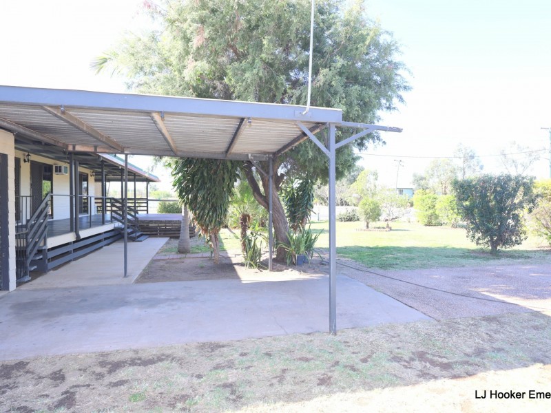 169 Opal Street, Emerald QLD 4720