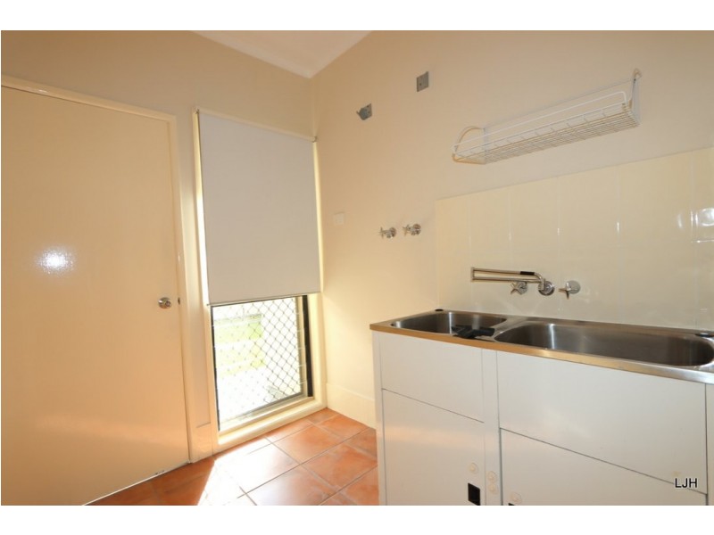 25 Cardinal Drive, Emerald QLD 4720