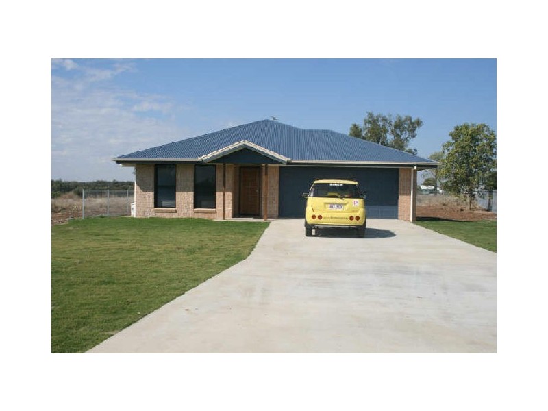8 Mt MacArthur Blvd, Capella QLD 4723