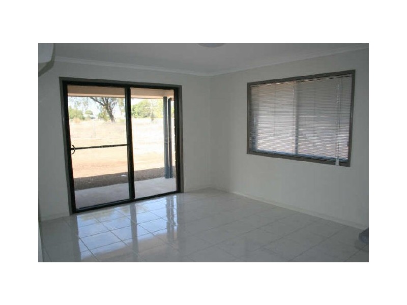 8 Mt MacArthur Blvd, Capella QLD 4723