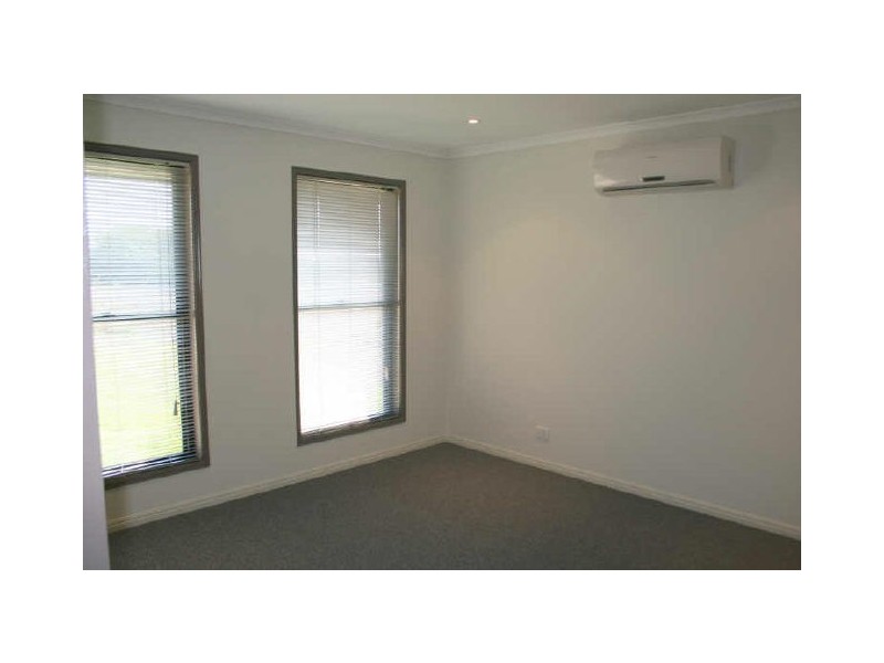 8 Mt MacArthur Blvd, Capella QLD 4723