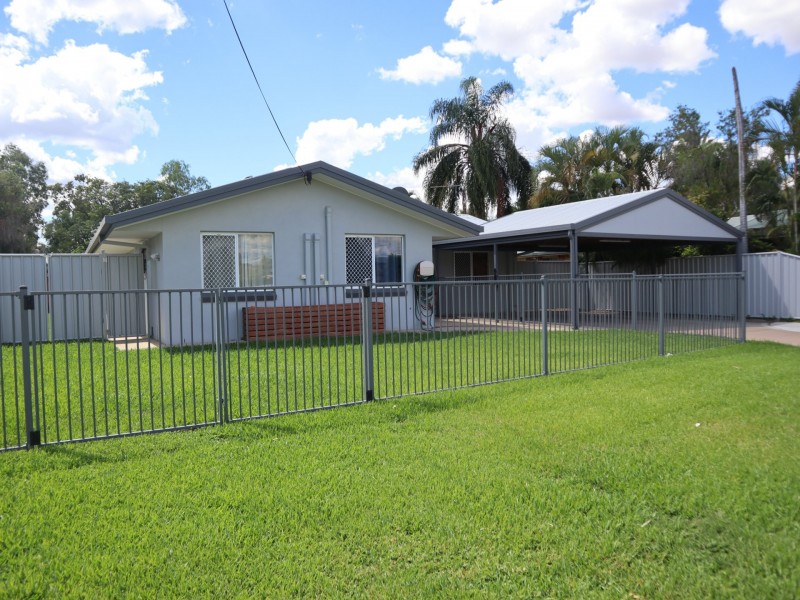 38 Barry Street, Emerald QLD 4720