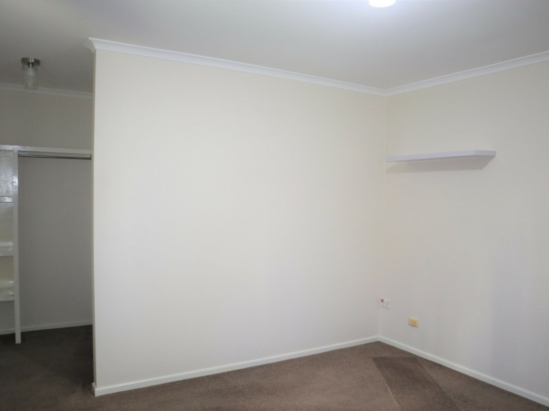 38 Barry Street, Emerald QLD 4720
