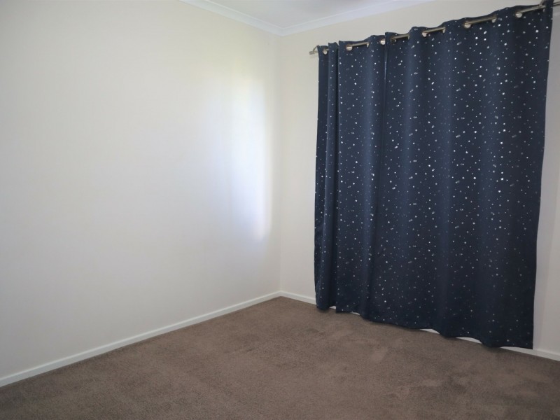 38 Barry Street, Emerald QLD 4720