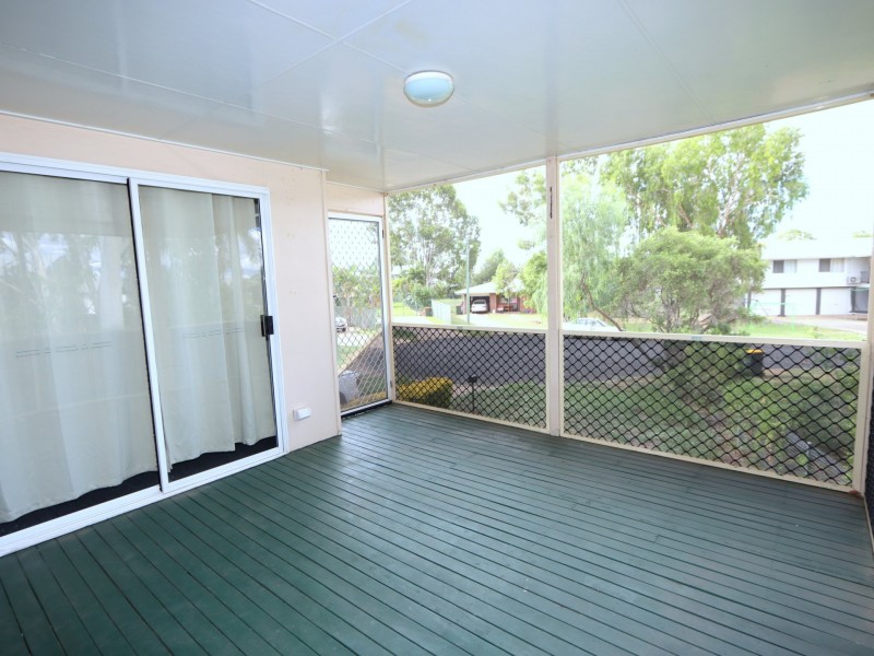 2 Eric Court, Emerald QLD 4720