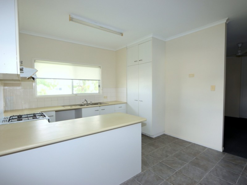2 Eric Court, Emerald QLD 4720