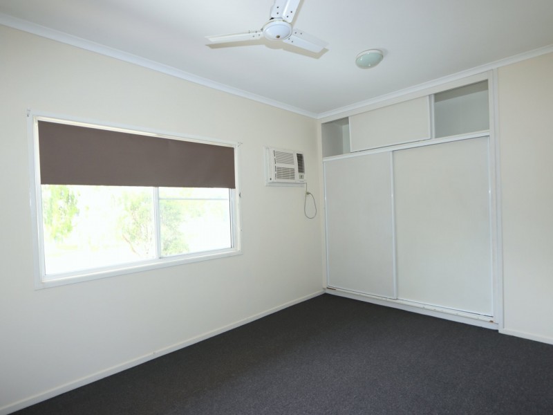 2 Eric Court, Emerald QLD 4720