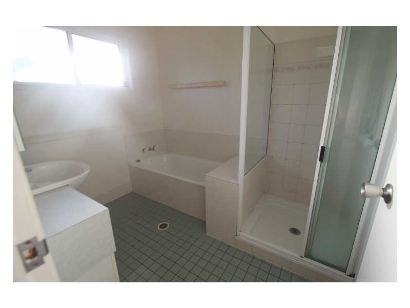 44 Barry Street, Emerald QLD 4720