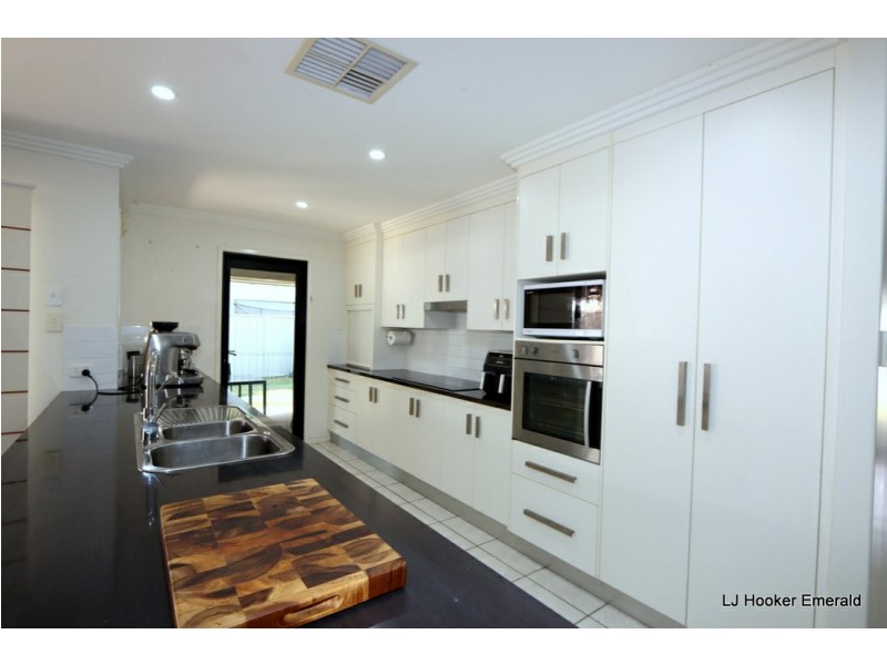 13 Charlton Street, Emerald QLD 4720