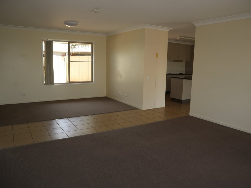 3 Spring Grove, Emerald QLD 4720