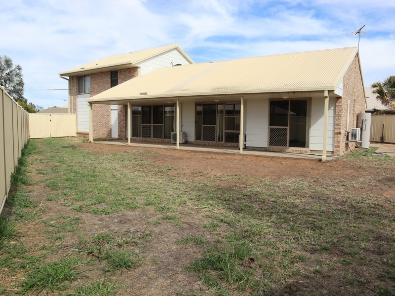 3 Spring Grove, Emerald QLD 4720