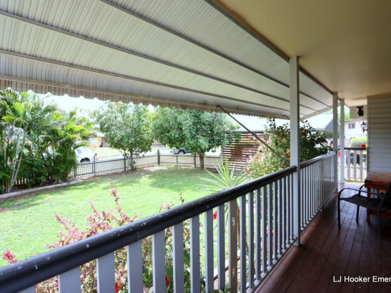 8 Dearden Place, Emerald QLD 4720