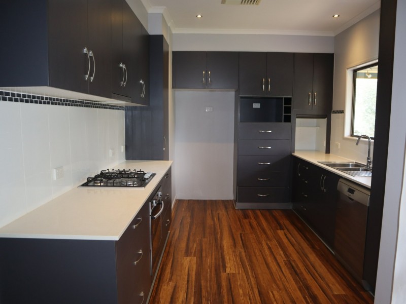 19 Bonython Drive, Emerald QLD 4720