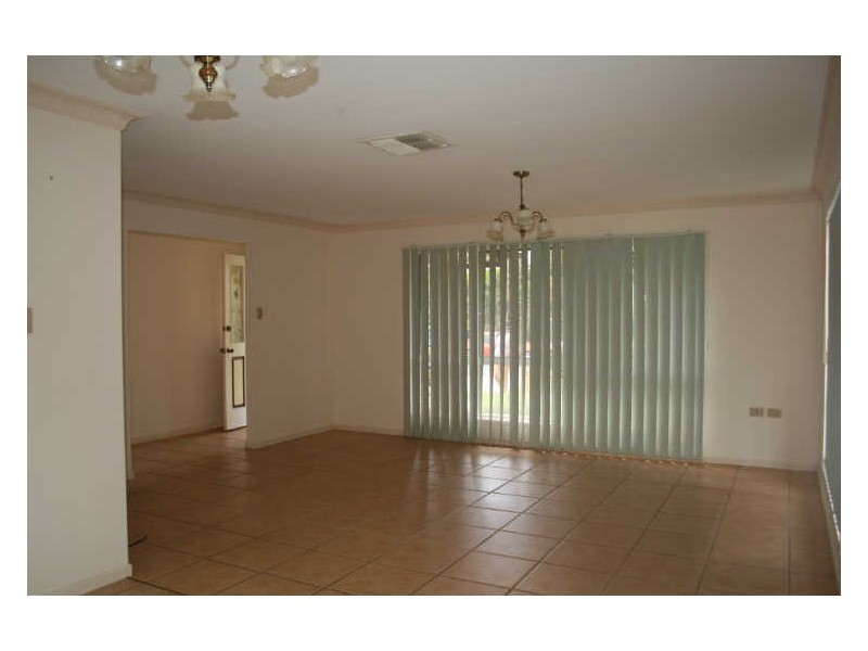 6 Staunton Street, Emerald QLD 4720