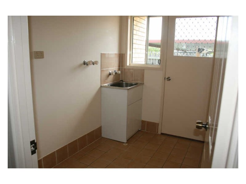 6 Staunton Street, Emerald QLD 4720