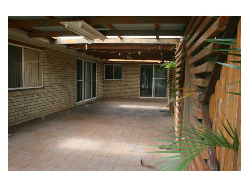 6 Staunton Street, Emerald QLD 4720