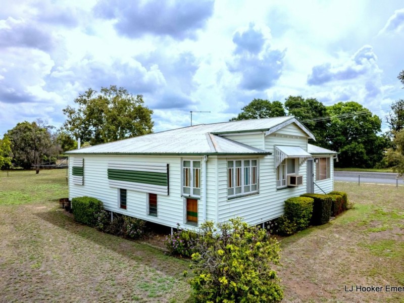 24 Theresa Street, Emerald QLD 4720