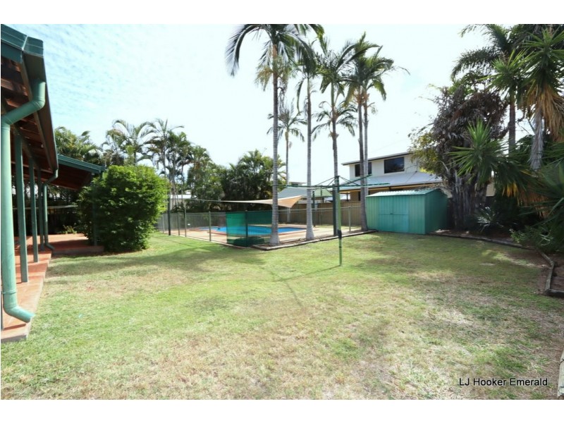 8 Ward Place, Emerald QLD 4720
