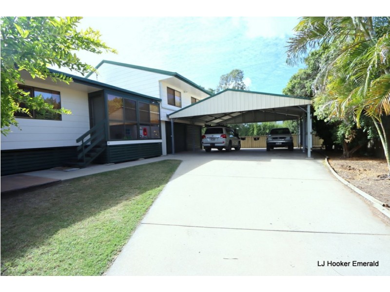 8 Ward Place, Emerald QLD 4720