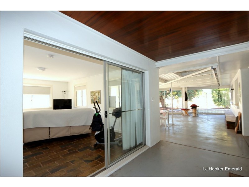 16 Old Airport Drive, Emerald QLD 4720