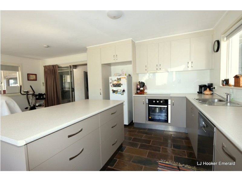 16 Old Airport Drive, Emerald QLD 4720