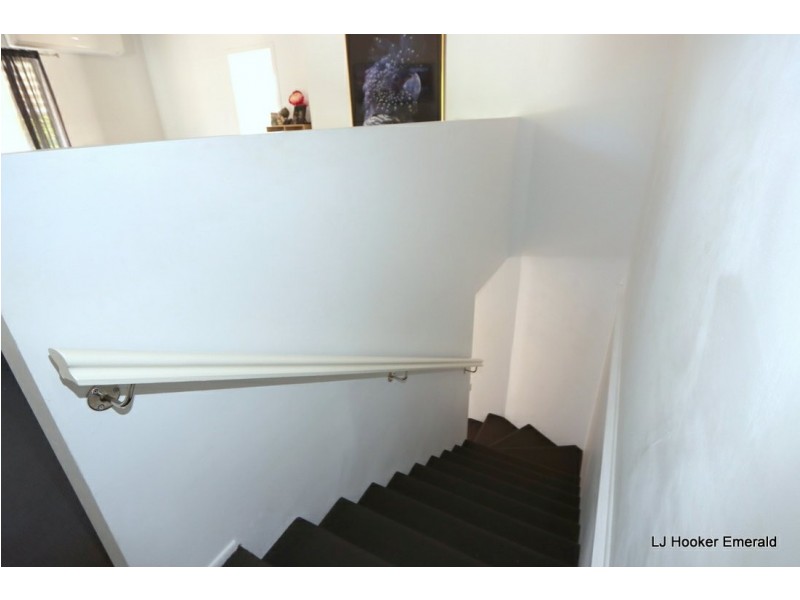 17 Aid St, Emerald QLD 4720