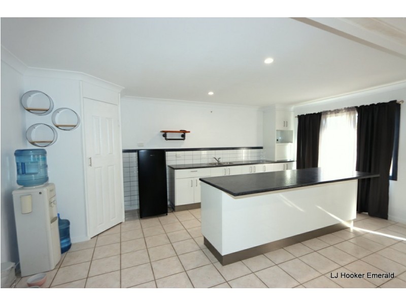 17 Aid St, Emerald QLD 4720