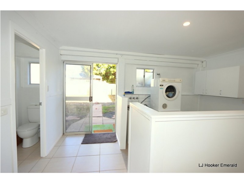 17 Aid St, Emerald QLD 4720