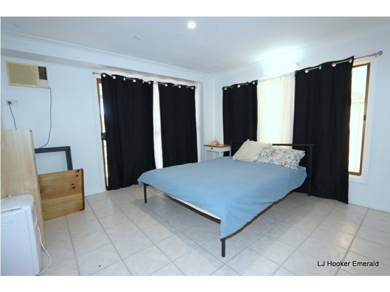 17 Aid St, Emerald QLD 4720