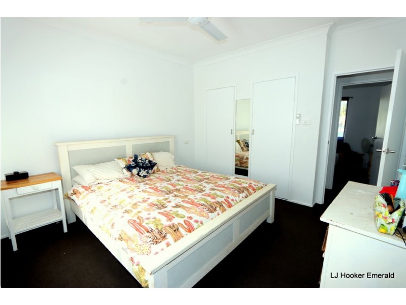 17 Aid St, Emerald QLD 4720