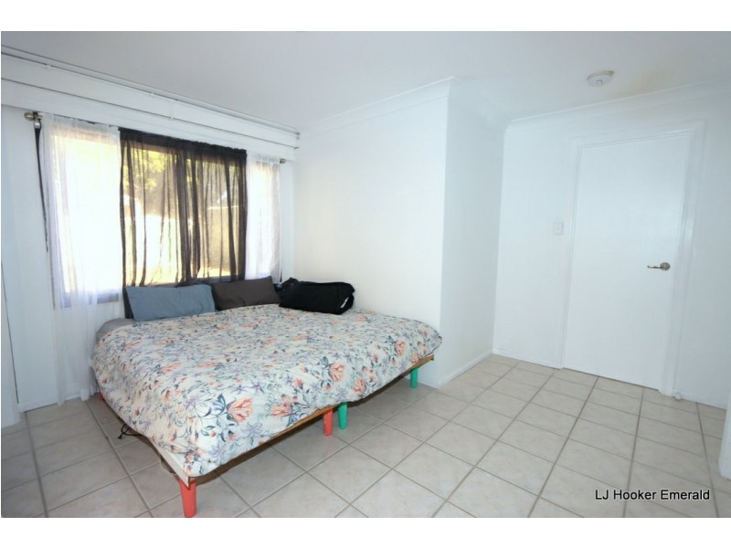 17 Aid St, Emerald QLD 4720