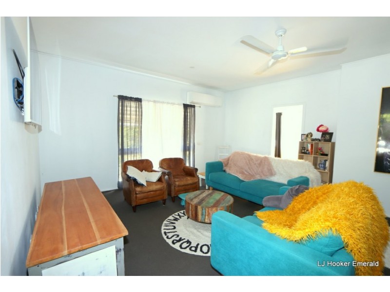 17 Aid St, Emerald QLD 4720