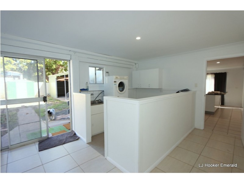 17 Aid St, Emerald QLD 4720