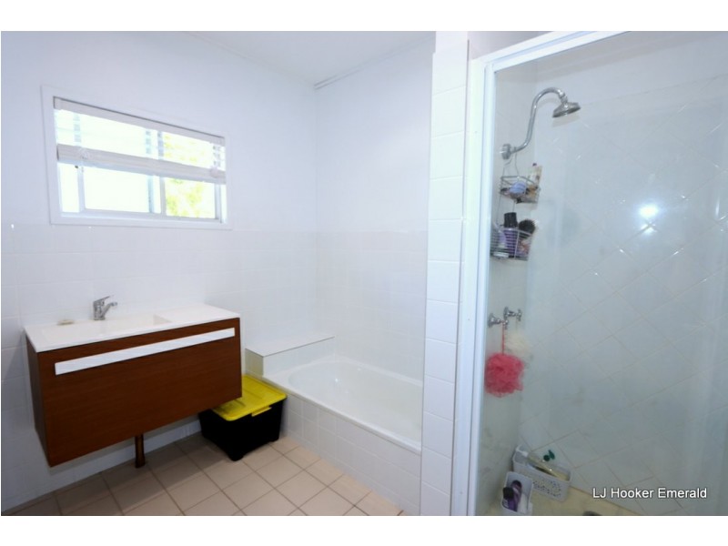 17 Aid St, Emerald QLD 4720