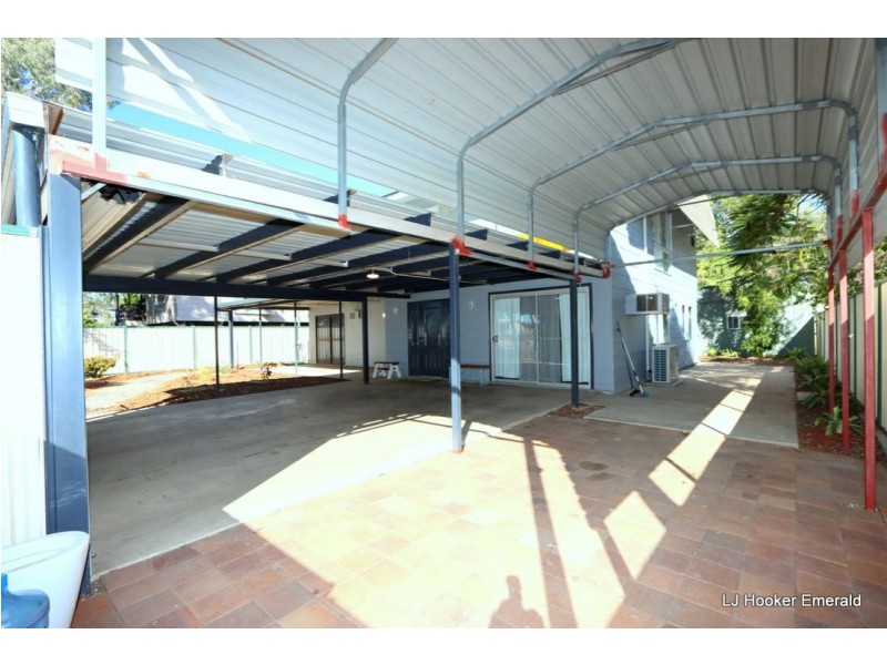 17 Aid St, Emerald QLD 4720