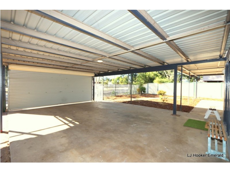 17 Aid St, Emerald QLD 4720
