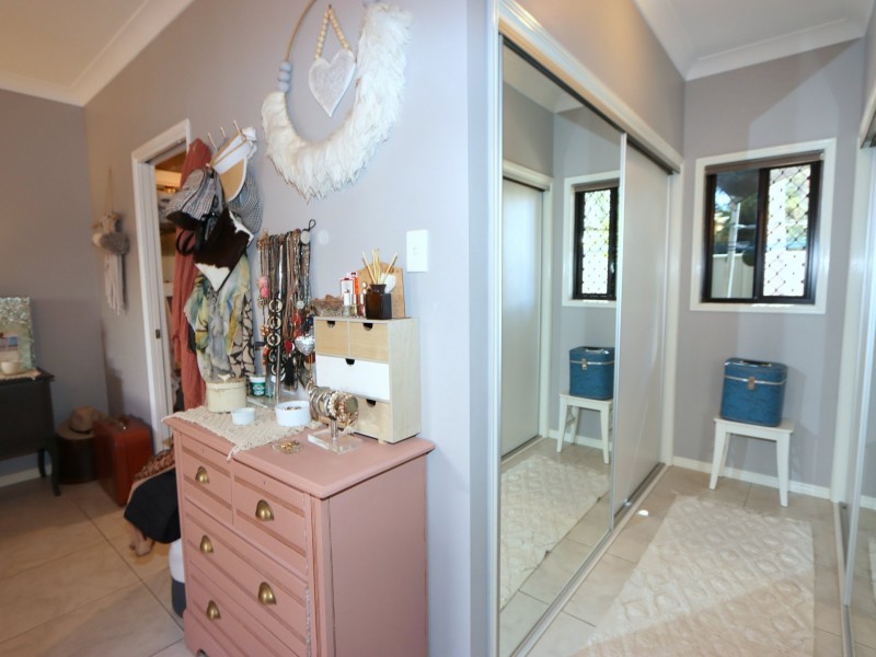 79 Dundas Street, Emerald QLD 4720