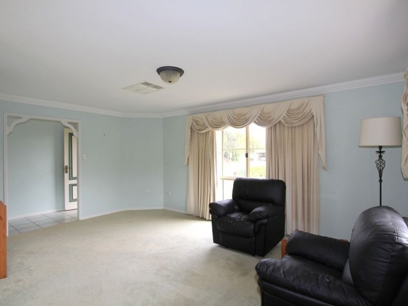 21 Statesmans Drive, Emerald QLD 4720