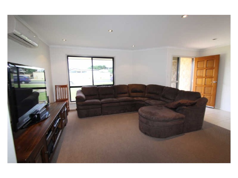 11 Chandon Court, Emerald QLD 4720